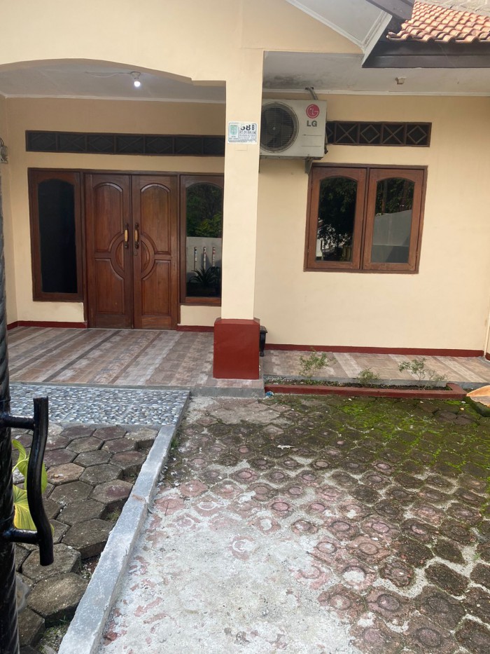 Rumah Disewakan di A Dahlan Beji Timur Depok